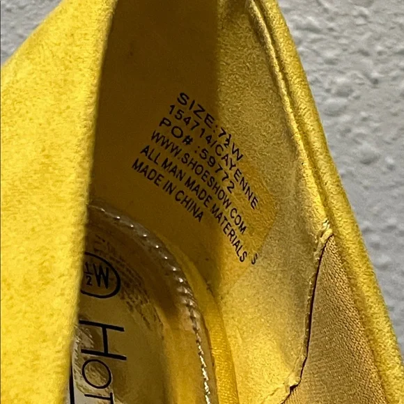 HOT TOMATO CAYENNE Canary Yellow Suede Stiletto Heels Size 7.5W EUC - Picture 8 of 9